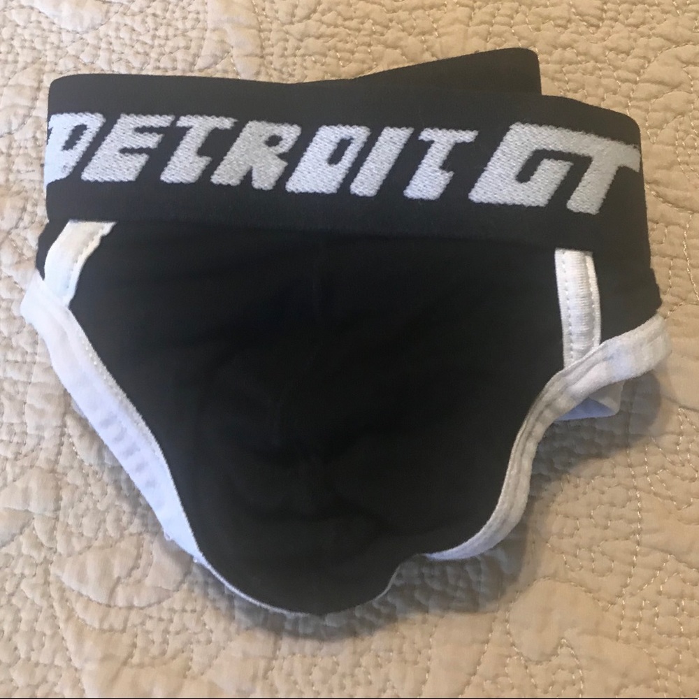 Detroit GT Open Back